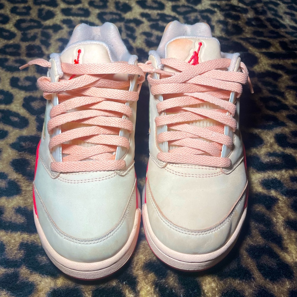 Girls that hoop low jordan 5